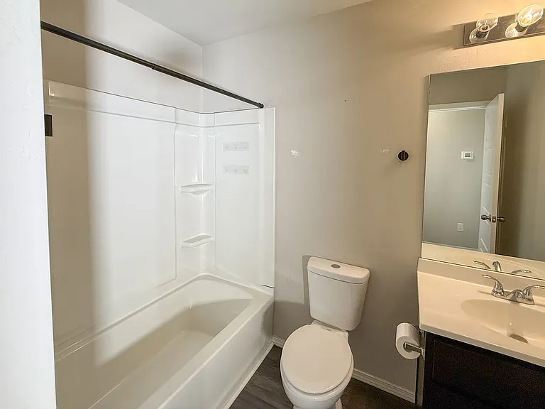 528 Fox Burrow Ln — Photo 11