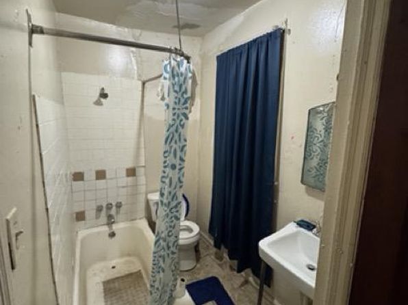 philadelphia-pennsylvania-2080821803 picture