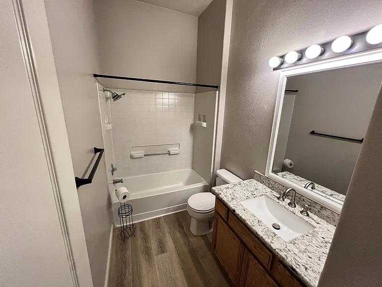 1850 Exeter Dr — Photo 16