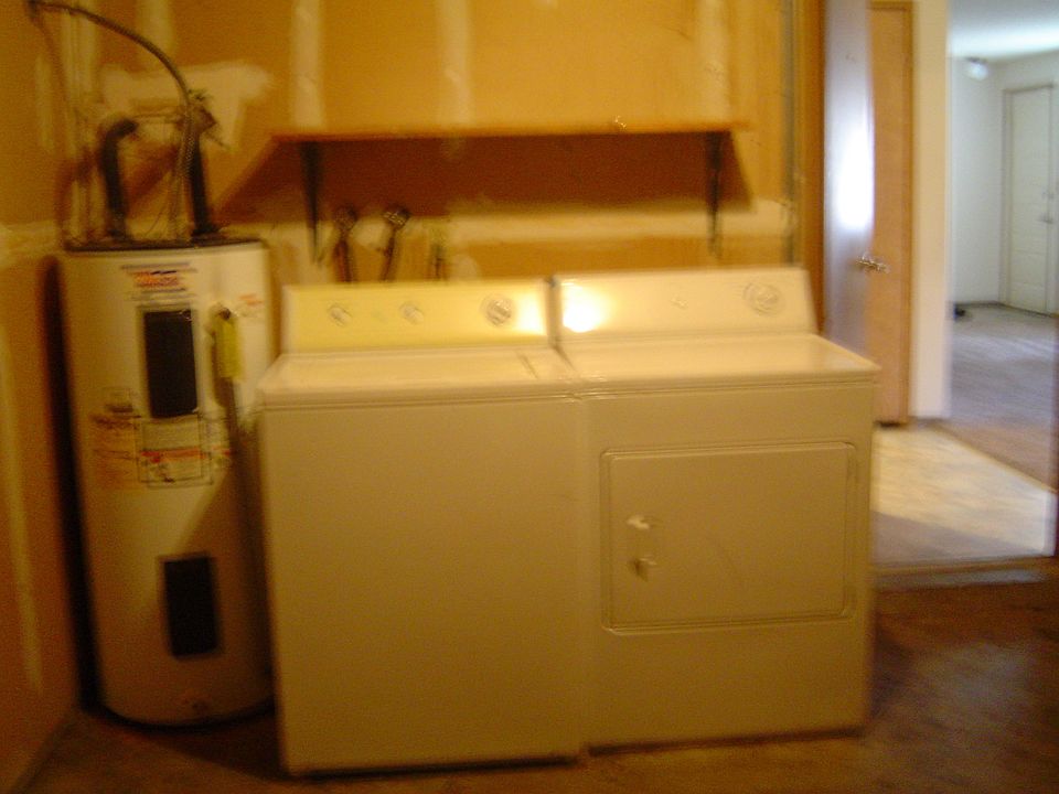1st image of 915 30th St NE APT B