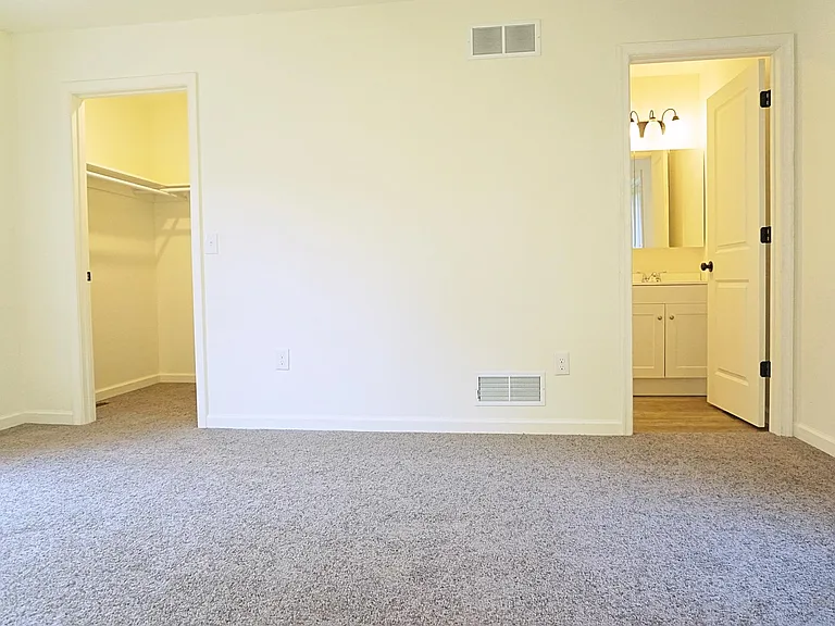 1091 Rolling Hills Rd — Photo 13