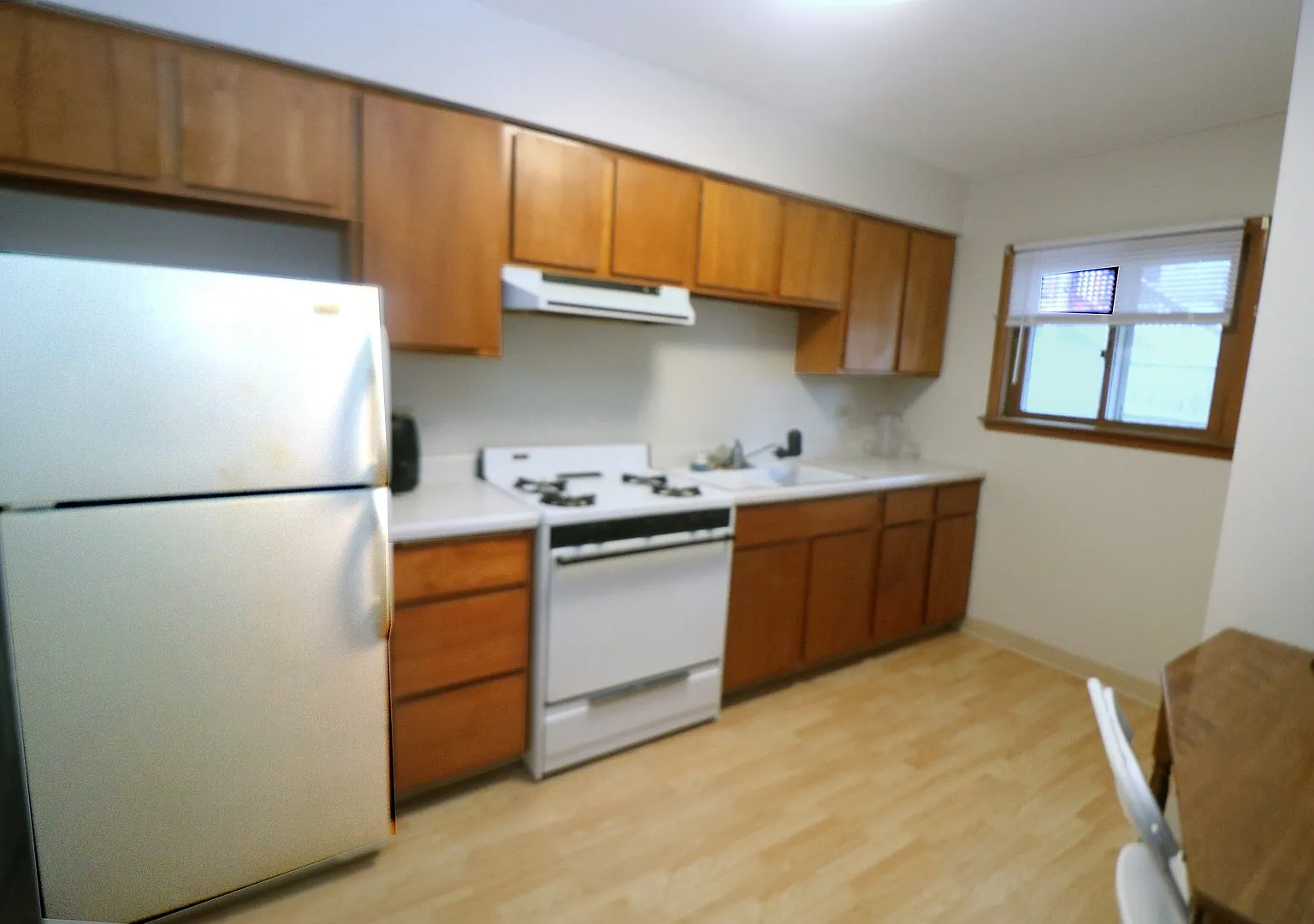 2 bed, 785 sqft, $1,300 — Photo 3