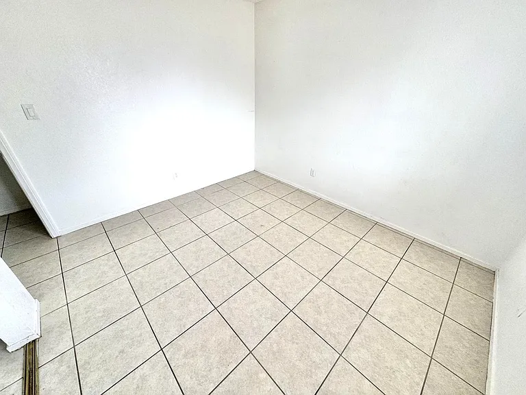 1608 Burningwood Ln #101 — Photo 17