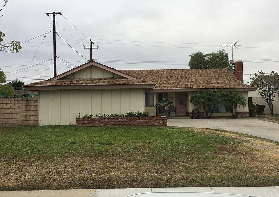 2nd image of 1741 N Prelude Dr
