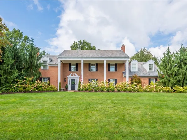 2042 Hycroft Dr, Pittsburgh, PA 15241