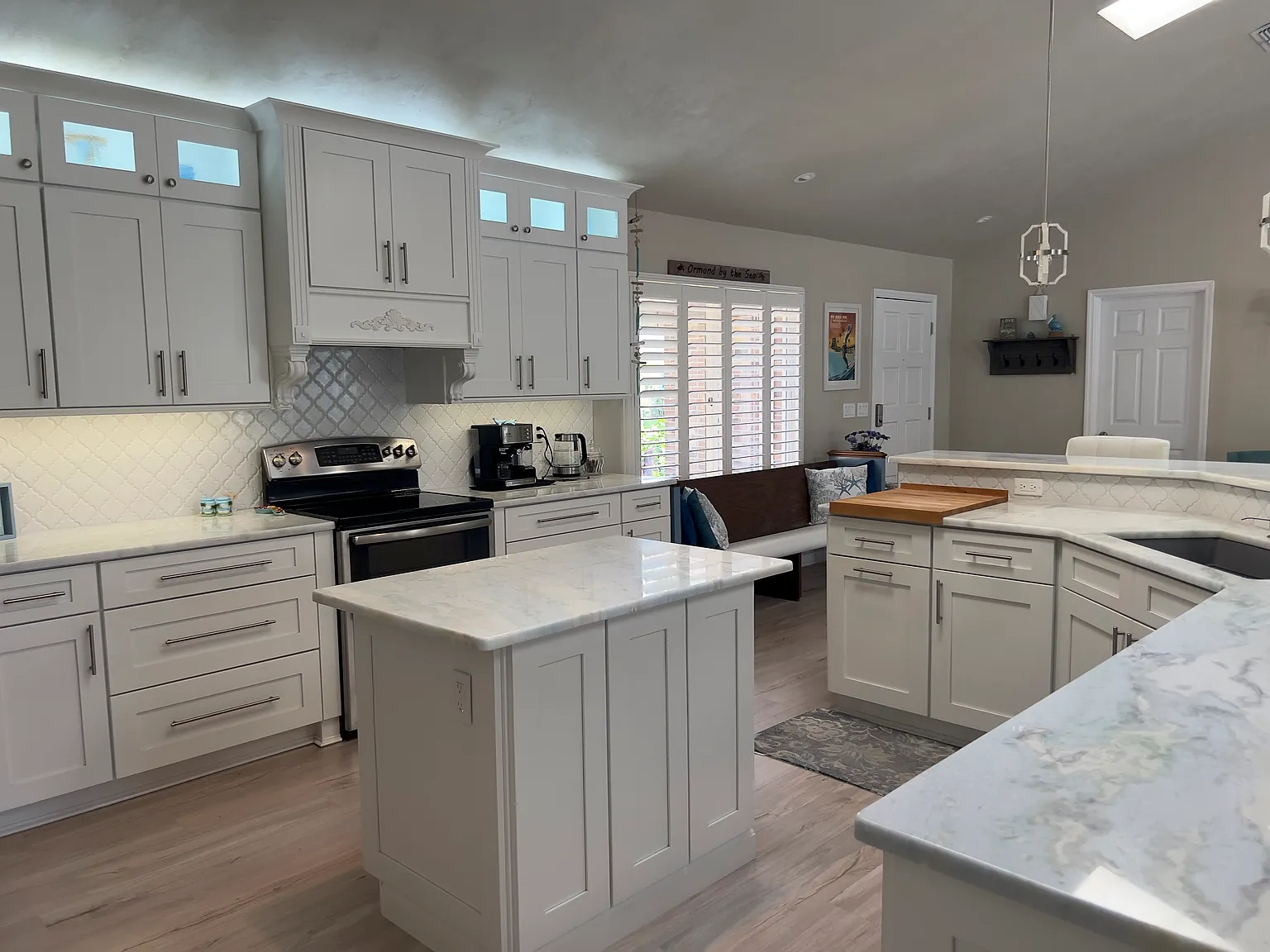 4 bed, 2224 sqft, $4,200 — Photo 2