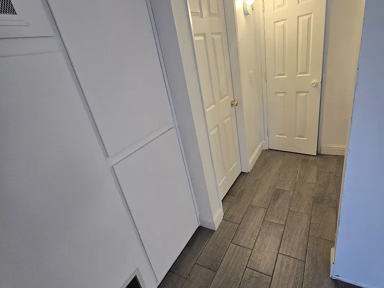 710 N Chester Ave — Photo 4