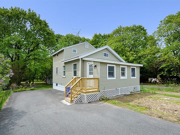 2nd image of 7 Pioneer Avenue