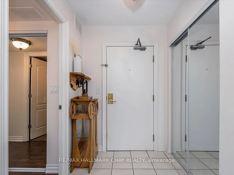 140 Dunlop St E #1202 — Photo 3