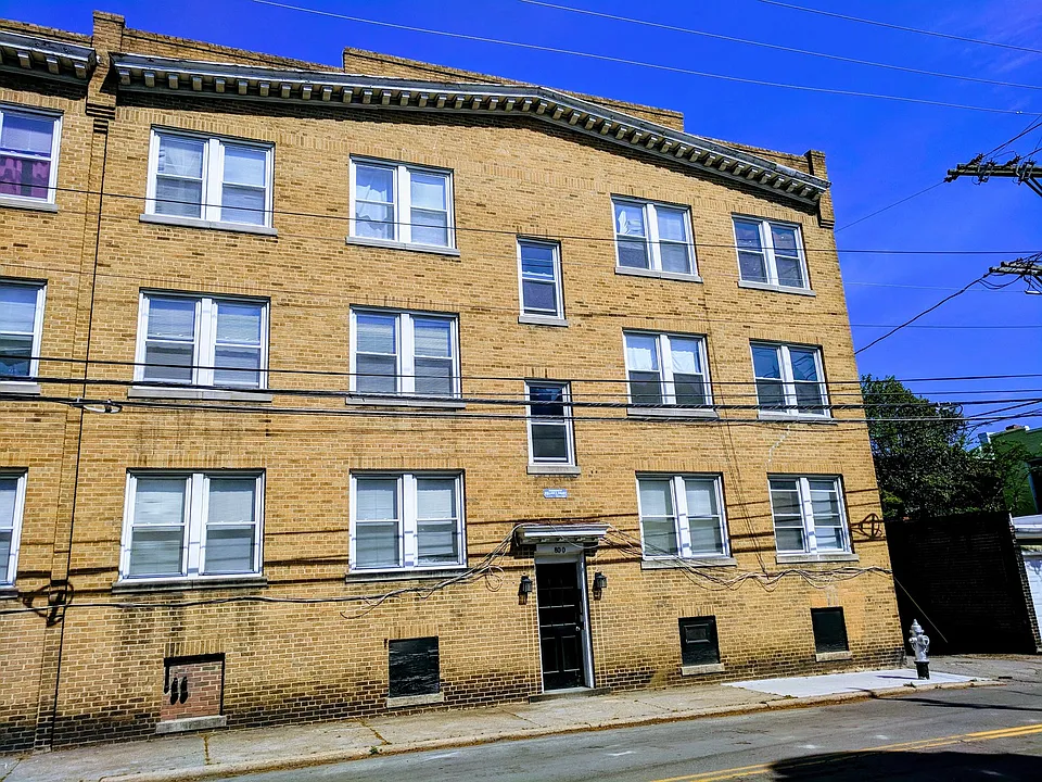 800 N. Sheppard St.