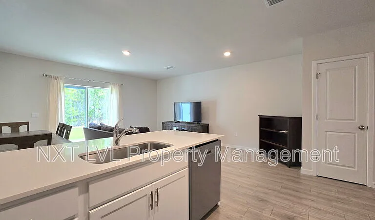 8369 Everly Preserve Dr — Photo 9