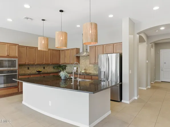 41301 W Sussex Dr, Maricopa, AZ 85138