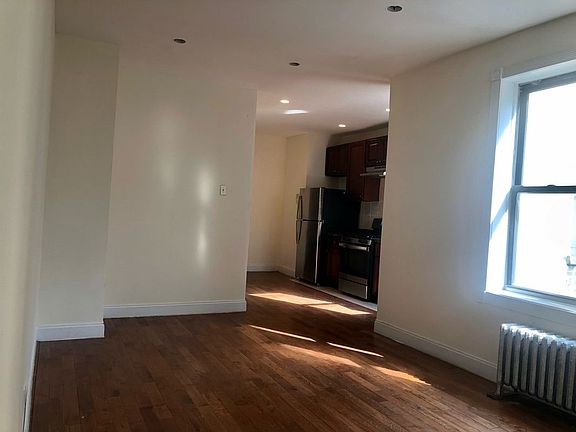 3rd image of 555 W 156th St #3I