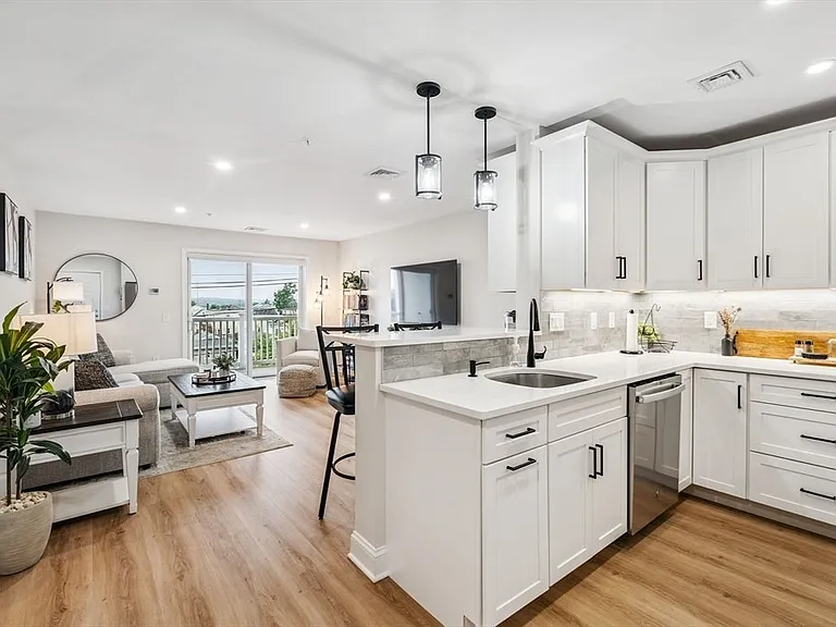 360 Revere Beach Blvd #66 — Photo 8