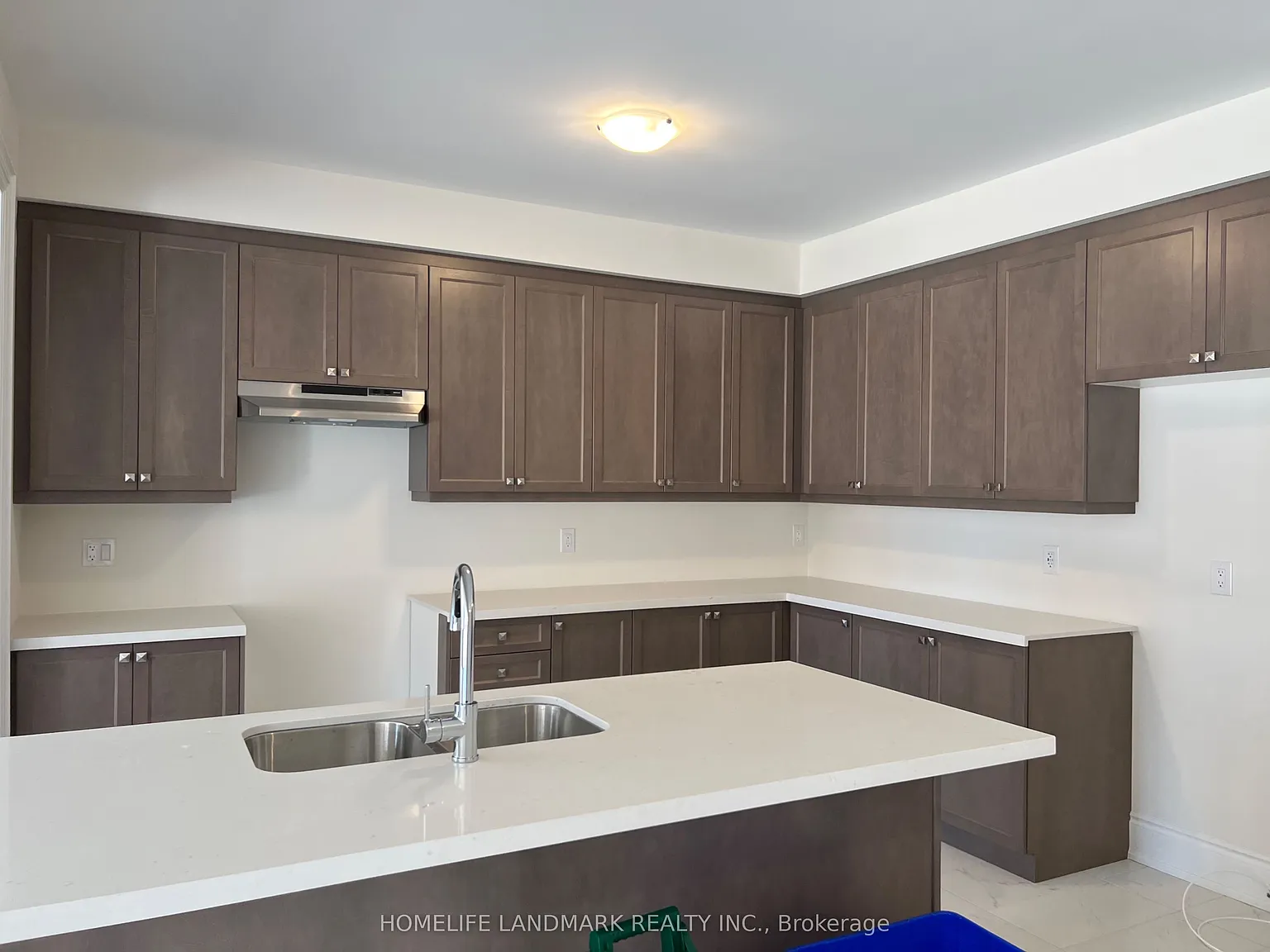 4 bed, $3,300 — Photo 4