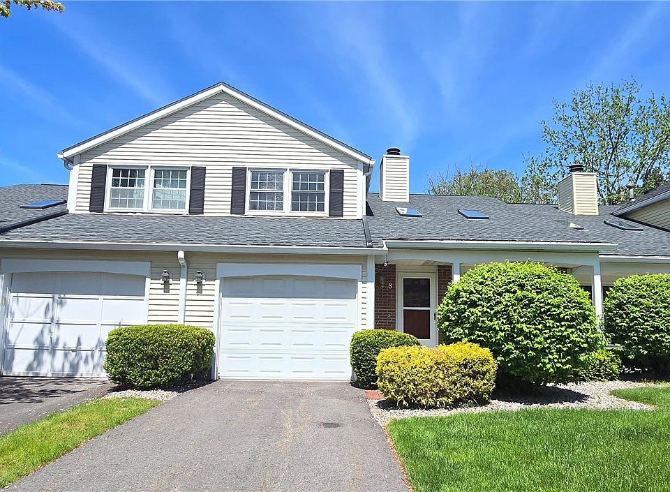 1st image of 8 Old Stone Ln
