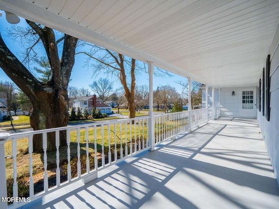 196 Whispering Pines Drive, Lincroft, NJ 07738