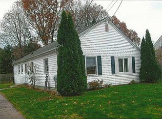 236 Alvin St, Warwick, RI 02886