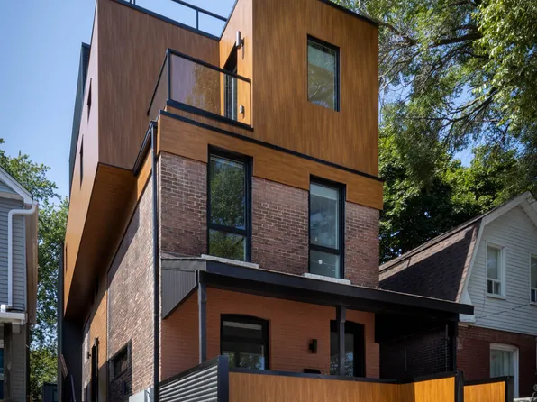 60 Jones Ave Unit D, Toronto, ON M4M 2Z8