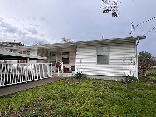 3025 Olive Pl Photo 1