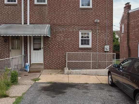 4th image of 1703 Sycamore St