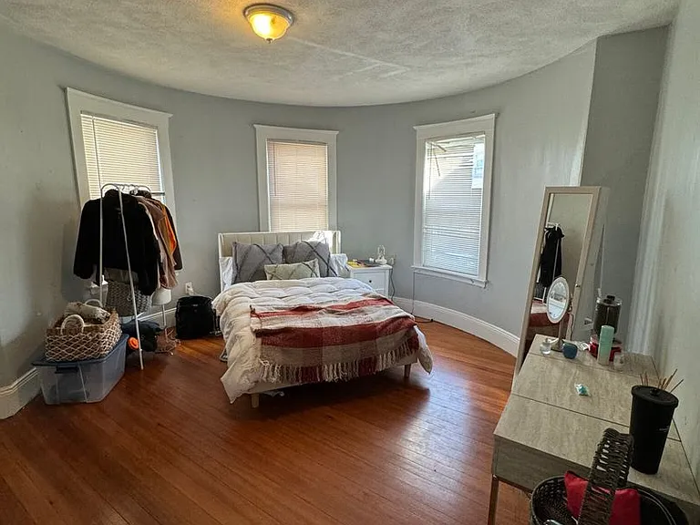 65 Foster St #1A — Photo 2