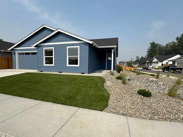 3 bed, 1639 sqft, $2,600 — Photo 1