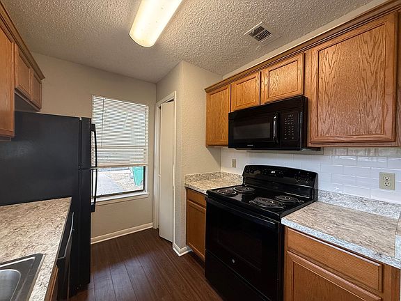4th image of 8902 Schick Rd #D