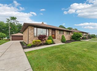 4817 Autumn Ln, Brooklyn, OH