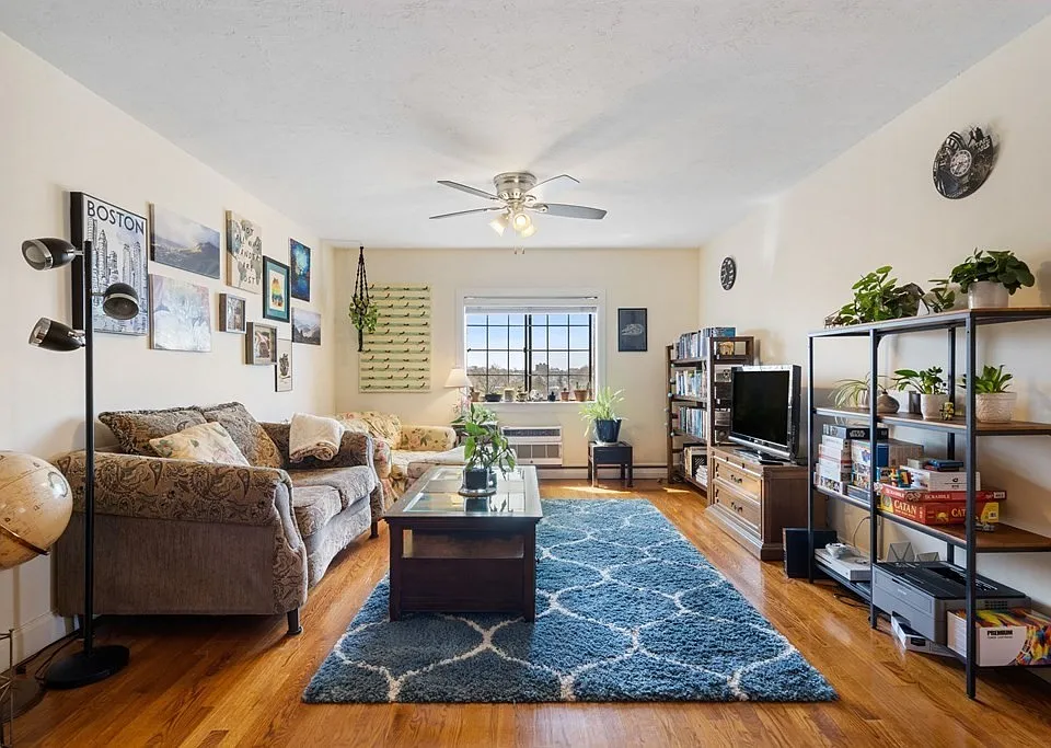 474 Broadway #49