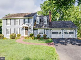 4914 Shadow Valley Dr, Fairfax, VA 22030
