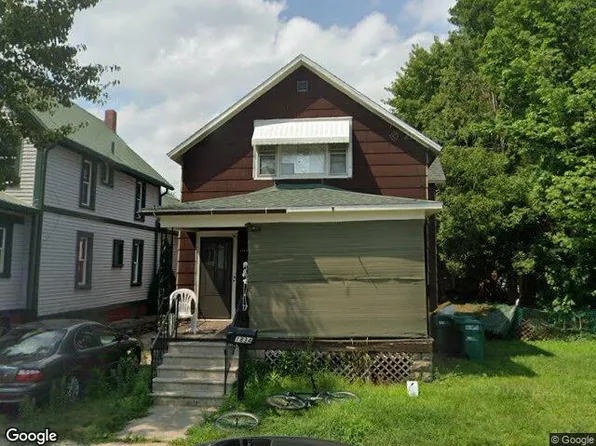 1834 Wisconsin St, Marinette, WI 54143
