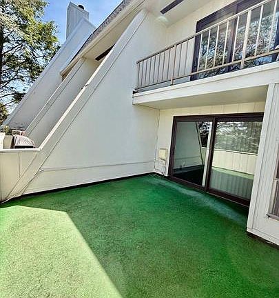 5th image of 297 Summit House