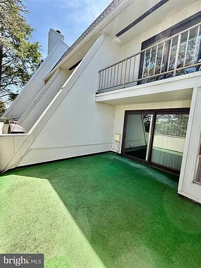 297 Summit House — Photo 5
