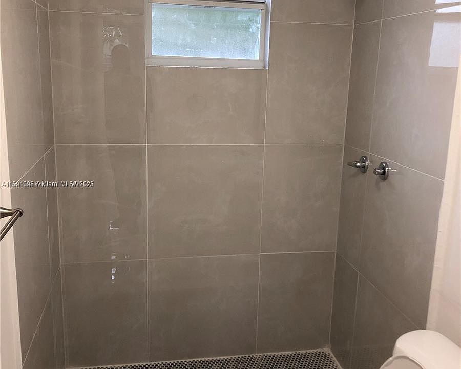 2nd image of 179 NW 69th St