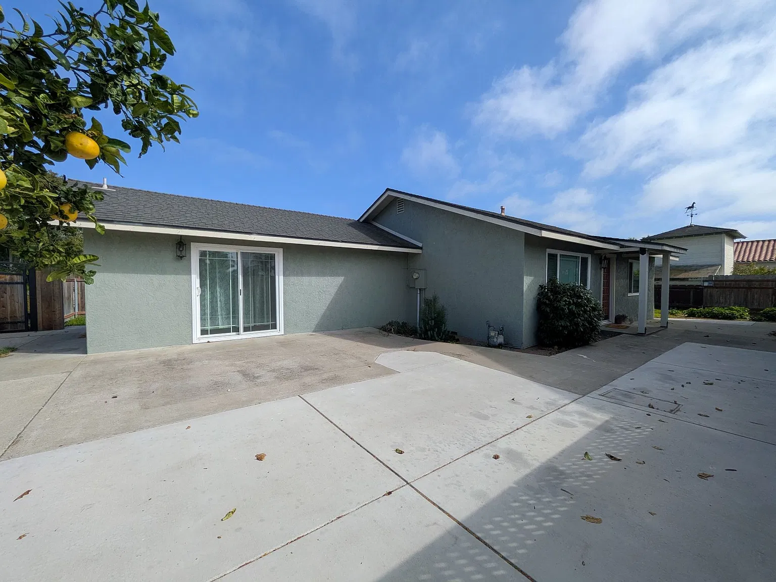 3 bed, $3,200 — Photo 2
