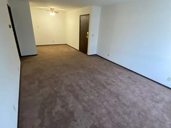 Village Apartments (St. Pt.)