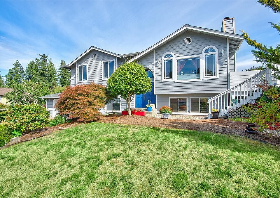 1st image of 8736 Sungate Pl NE