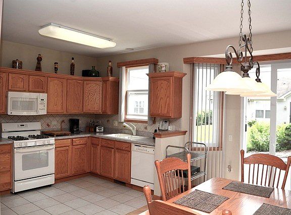 2nd image of 13067 Summerview Dr