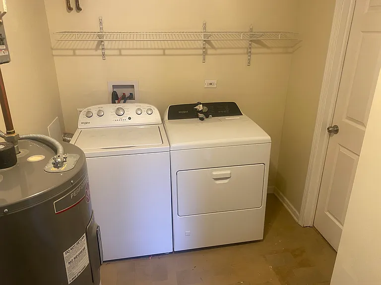 2710 W Fletcher St #1 — Photo 8