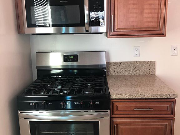3rd image of 3461 Luna Ave