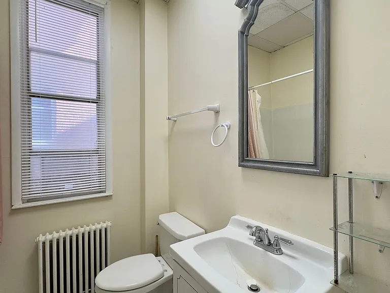 Charming Apartment Units in Charles Village, Baltimore, MD! — Photo 11