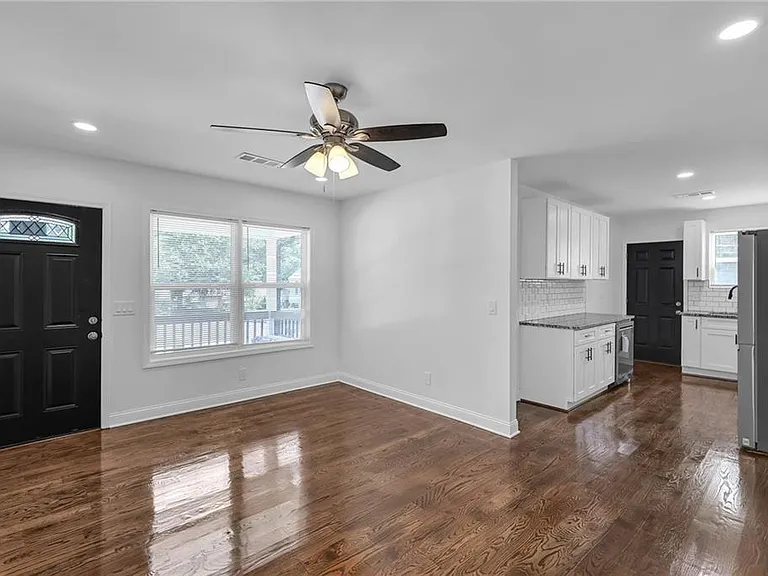 317 Stokes Ave SE — Photo 12