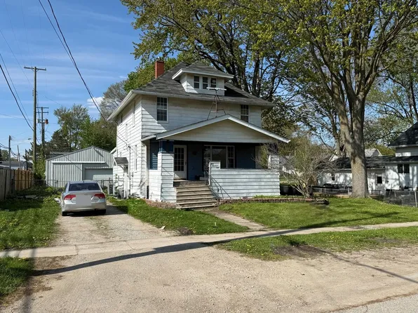 105 E Meier Ave, Capac, MI 48014