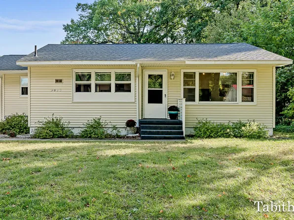 5093 Osmun St, Montague, MI 49437