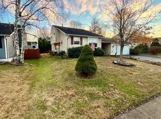4956 Elderberry Dr, Reading, PA 19606
