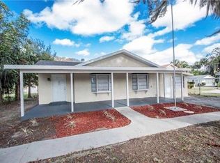 33 W Herrick Dr, Eustis, FL 32726