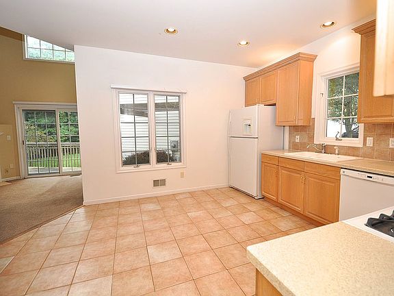 3rd image of 1088 Smith Manor Blvd #45