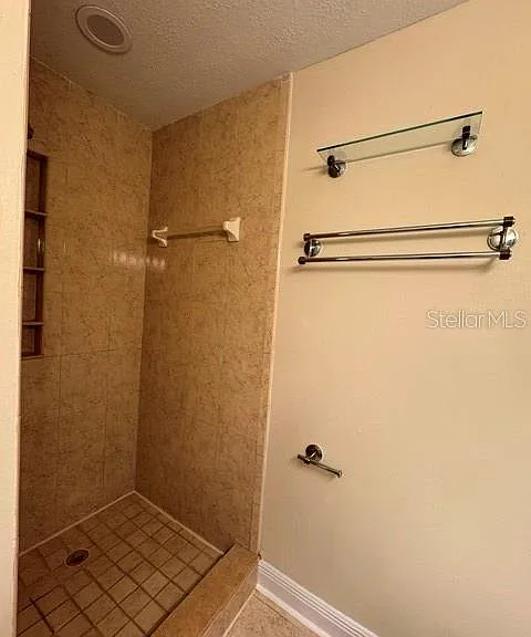 11722 Raintree Lake Ln #C — Photo 4