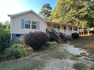 119 Pine Cir, Townville, SC 29689